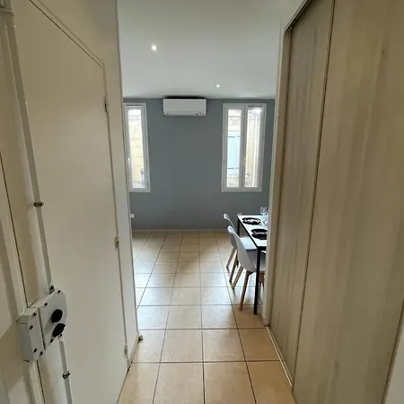 T2 Pour 3 Personnes * Marseille