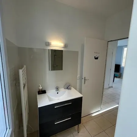 T2 Pour 3 Personnes * Marseille