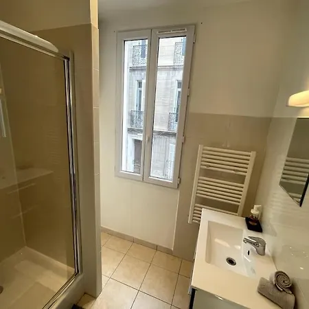 Apartment T2 Pour 3 Personnes *