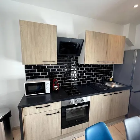 Apartment T2 Pour 3 Personnes *